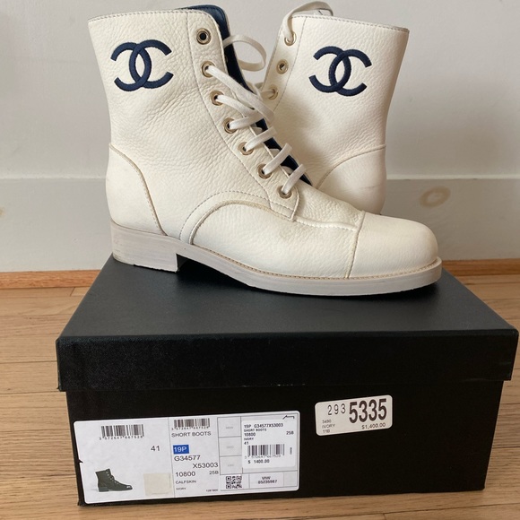 CHANEL Short Boots - Picture 1 of 3